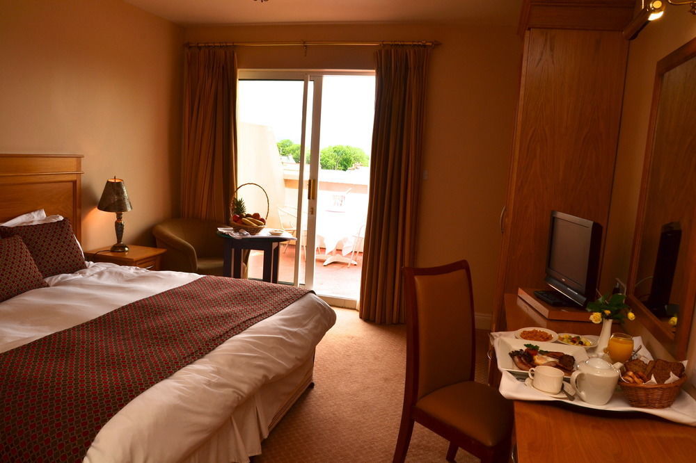 Fairhill House Hotel Clonbur ภายนอก รูปภาพ